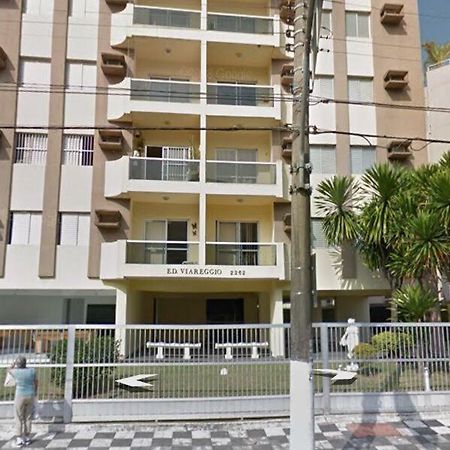 Apartamento Nota 10 Apartment Гуаружа Екстериор снимка