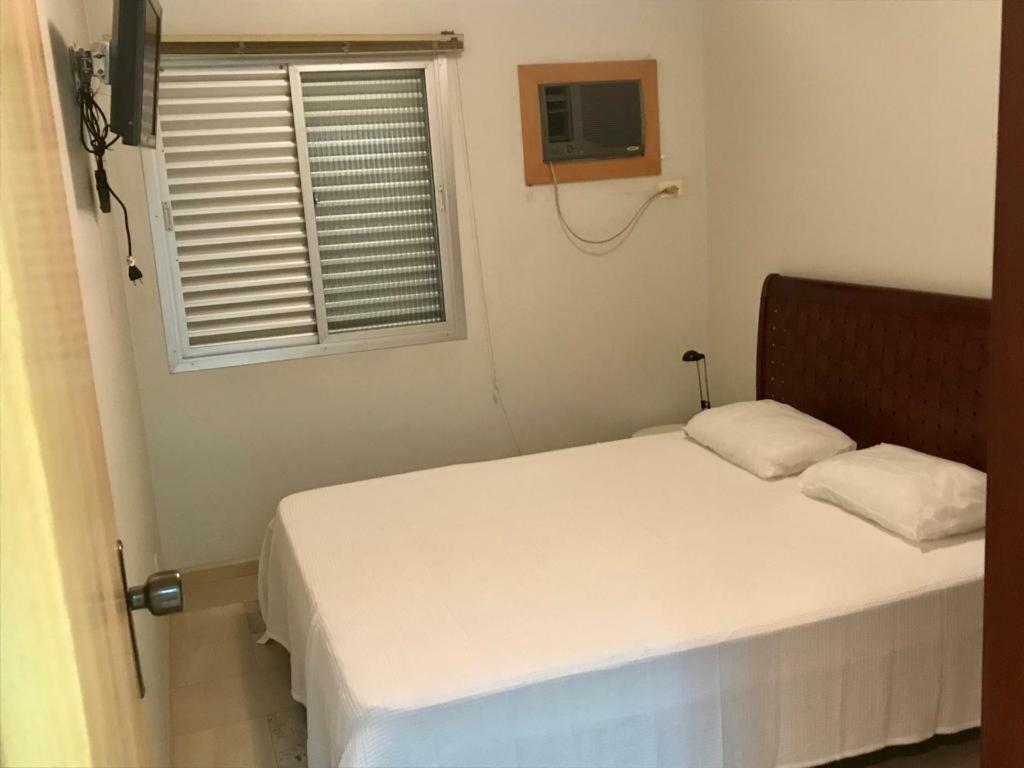 Apartamento Nota 10 Apartment Гуаружа Екстериор снимка